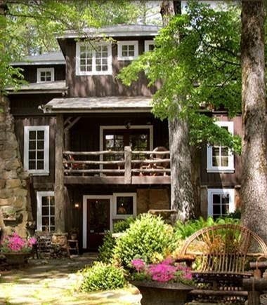 Website-Front-of-Hotel-Photo-_2__Fotor - Historic Lake Rabun Hotel & Restaurant