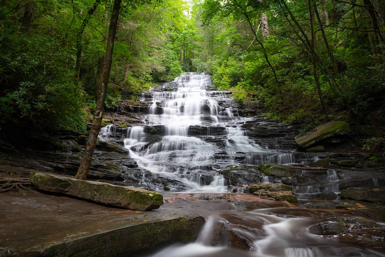 These 17 North Georgia Waterfalls Will Take Your Breath Away